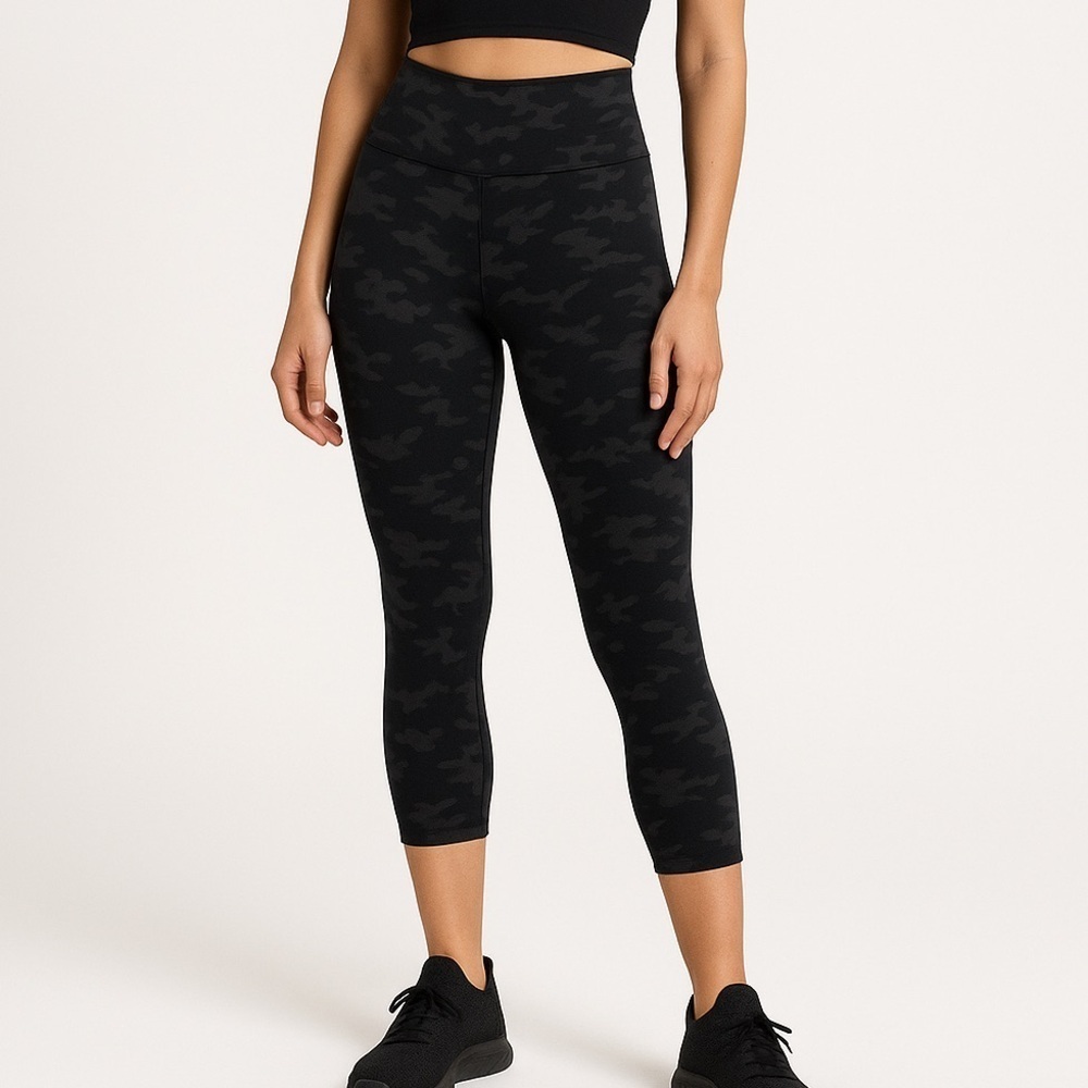 Spanx leggings seamless shaping cropped camo high rise performance S